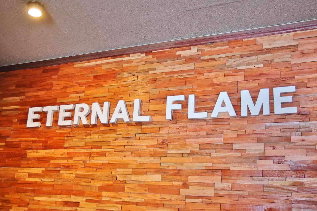 Eternal Flame Bed & Breakfast Hakuba Bagian luar foto