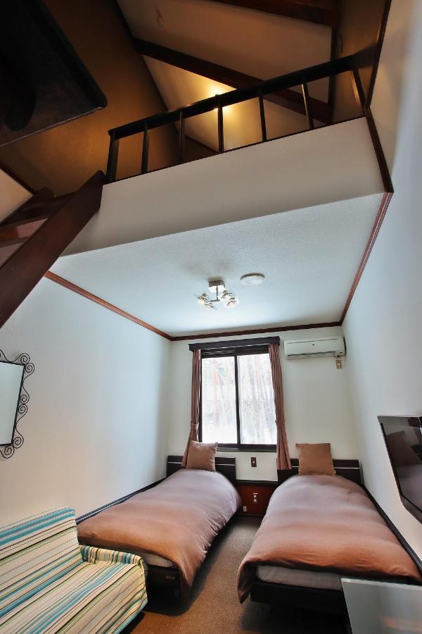 Eternal Flame Bed & Breakfast Hakuba Bagian luar foto