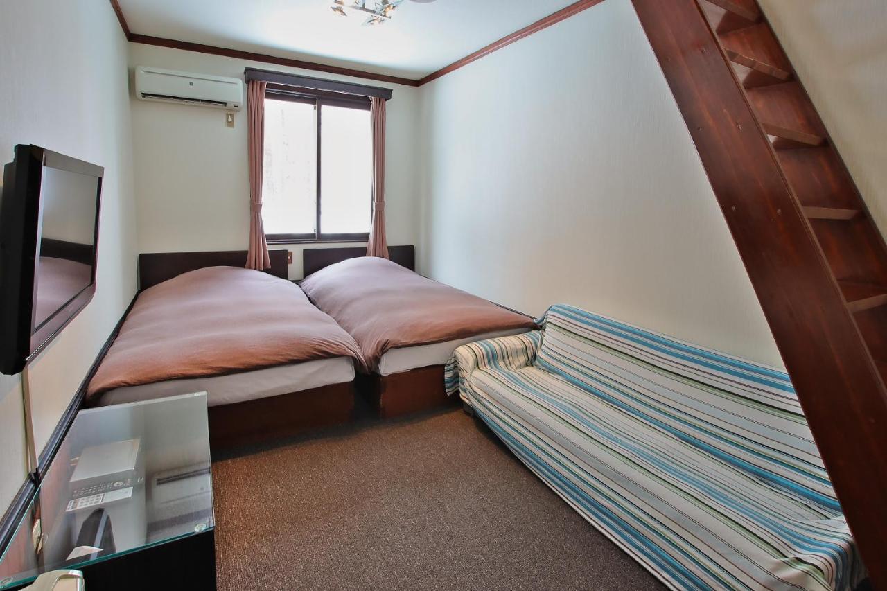 Eternal Flame Bed & Breakfast Hakuba Bagian luar foto