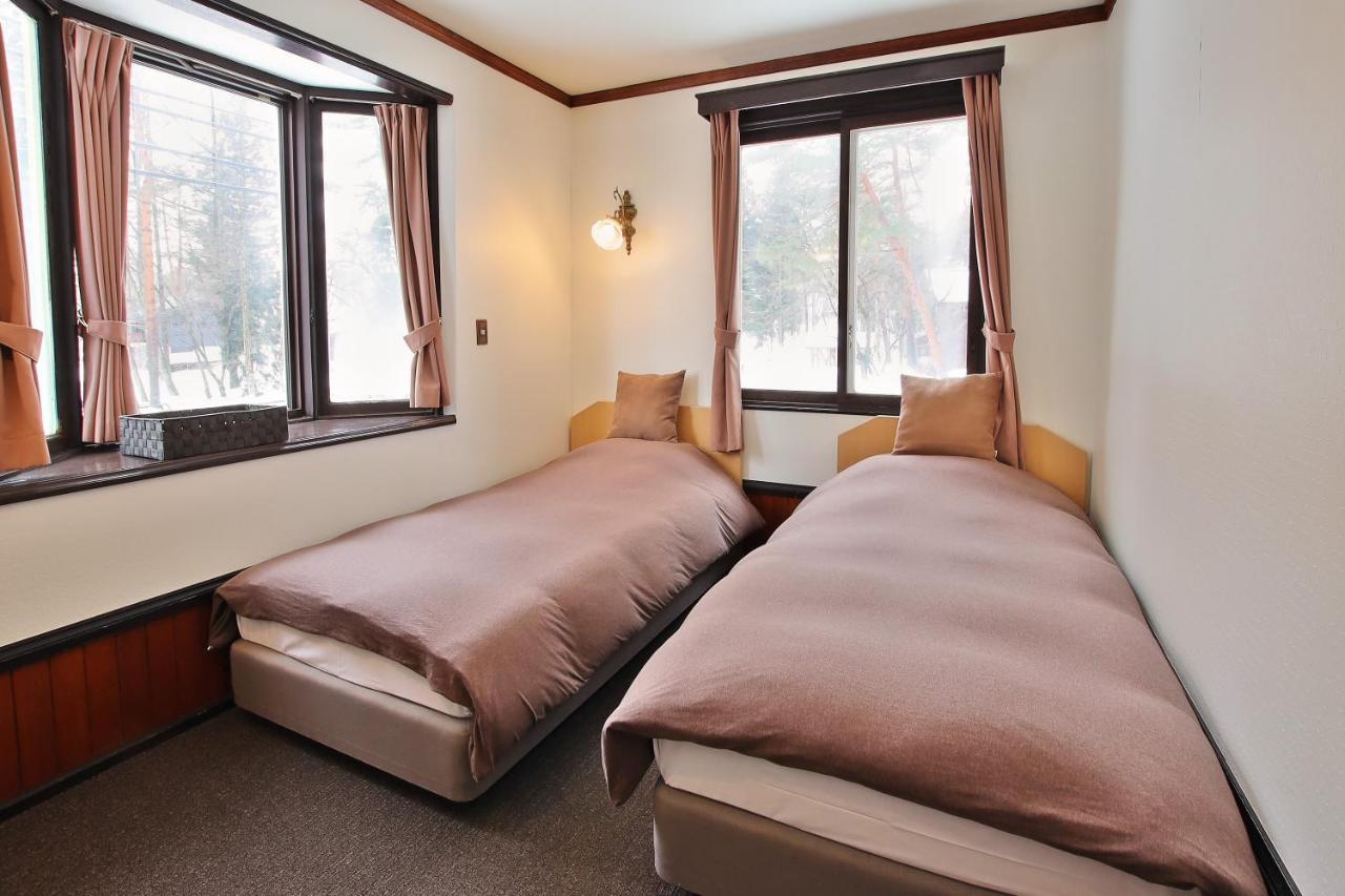 Eternal Flame Bed & Breakfast Hakuba Bagian luar foto